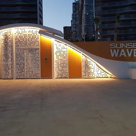 Sunset Waves By Sunset Holidays Benidorm Бенидорм